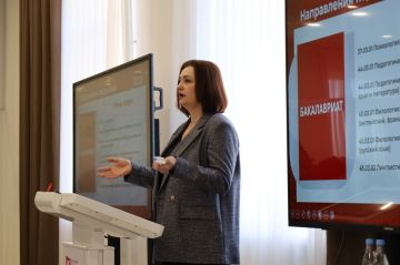 Поступление без лишних вопросов: в Донецком педагогическом прошел День открытых дверей