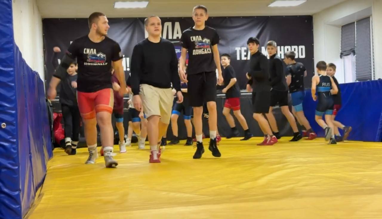 В рамках партийного проекта Единой России "Выбор сильных" в Тельманово провели открытую тренировку по вольной борьбе под руководством старшего тренера-преподавателя Барбара Олега Вадимовича В рамках партийного проекта Единой России "Выбор сильных" в Тельманово провели открытую тренировку по вольной борьбе под руководством старшего тренера-преподавателя Барбара Олега Вадимовича