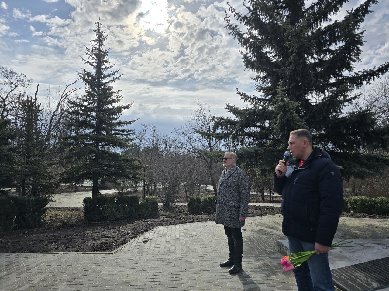 Горды великим именем твоим! Горды великим именем твоим!