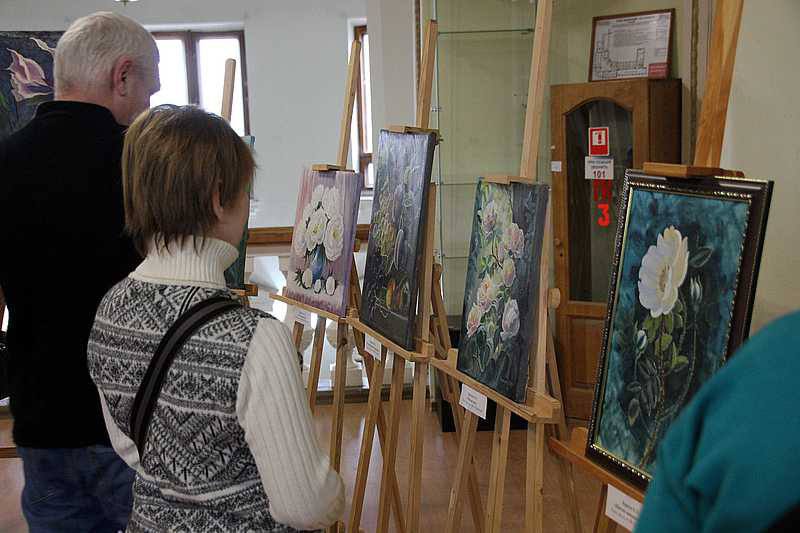 В Донецке стартовала выставка к Международному женскому дню В Донецке стартовала выставка к Международному женскому дню