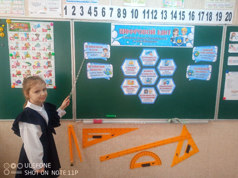 В ГБОУ «Мироновская школа №10 г.о. Дебальцево» прошла традиционная линейка В ГБОУ «Мироновская школа №10 г.о. Дебальцево» прошла традиционная линейка