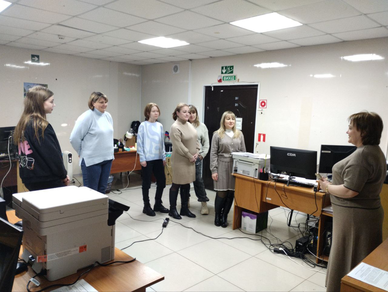 Депутат Тельмановского муниципального совета Елизавета Кямилева организовала встречу с коллективом МКУ «Жилищно-коммунальное хозяйство и благоустройство» Администрации Тельмановского муниципального округа