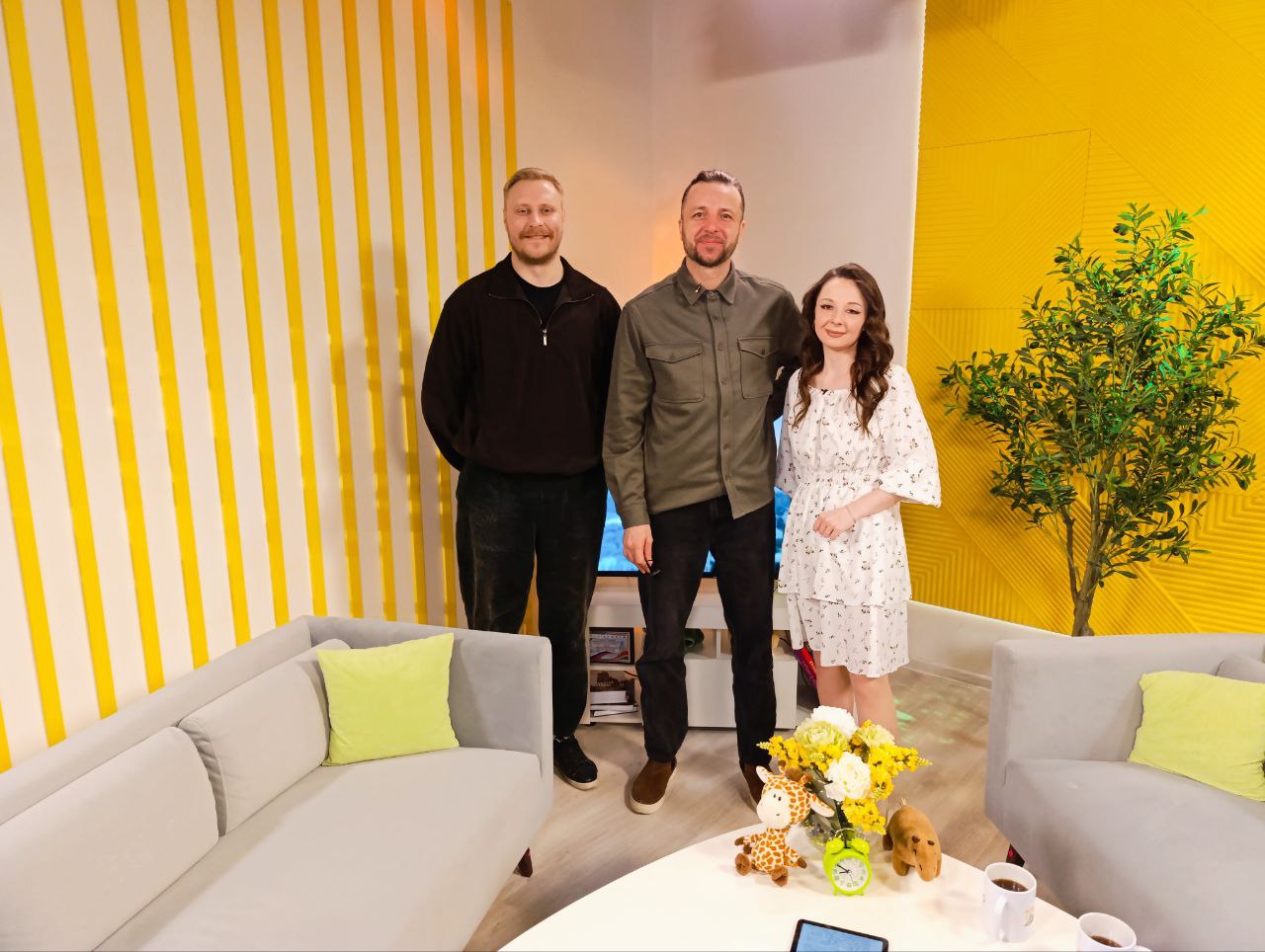 #НашиГости. Сегодня в нашей студии был: Валерий Панков - артист театра и кино, который принимал участие в съёмках "Золотого фонда" О сотрудничестве с муздрамой, донецких коллегах и зрителях, работе в «Женитьбе», золотом...