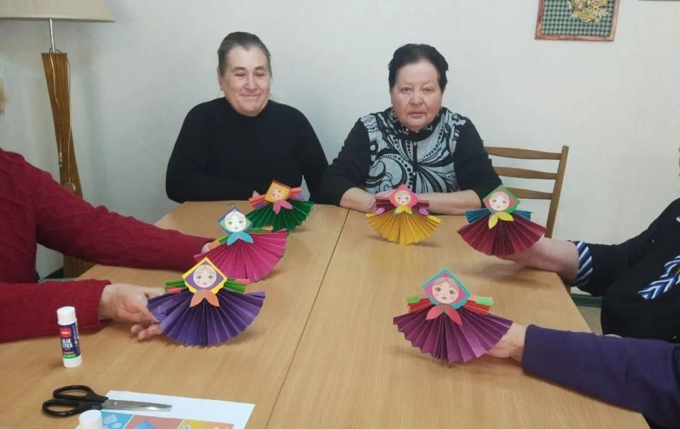 Вдохновение в каждом лепестке: Творческая мастерская снова в деле Вдохновение в каждом лепестке: Творческая мастерская снова в деле