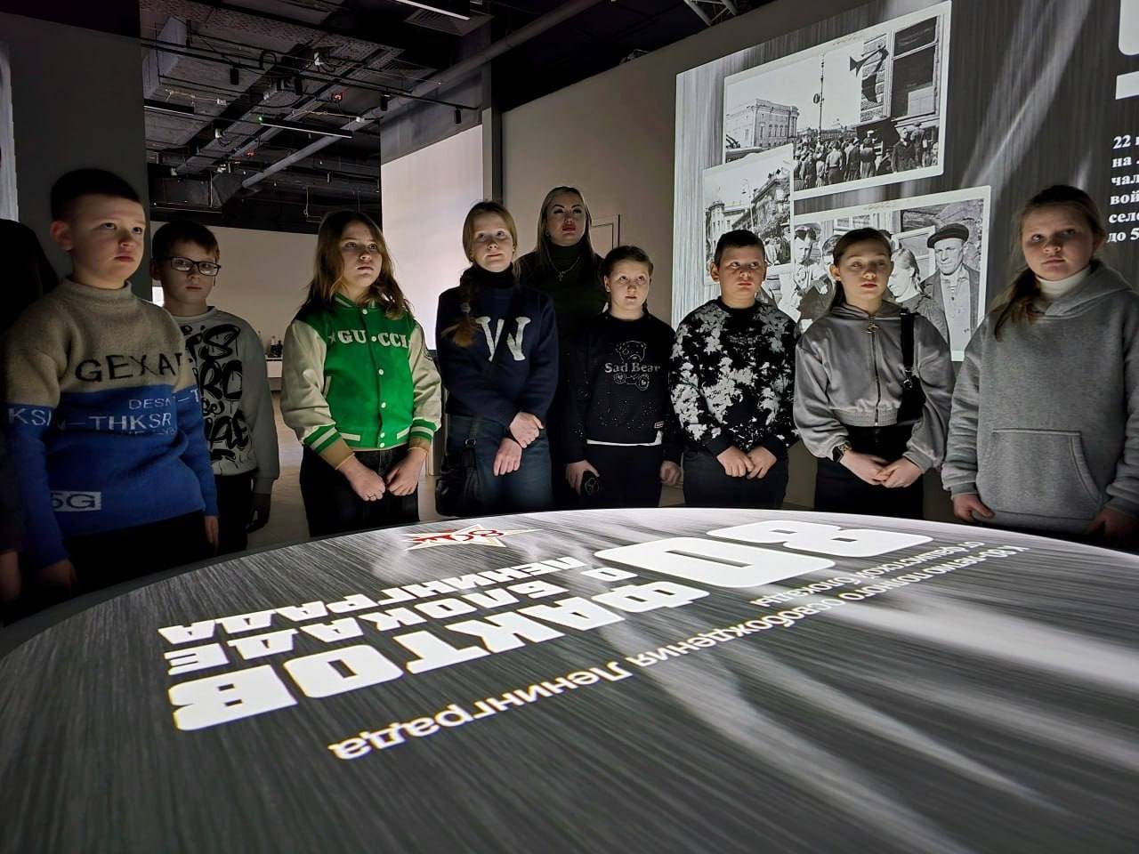 Более 21 тысячи жителей ДНР посетили мультимедийный парк «Россия – моя история» Более 21 тысячи жителей ДНР посетили мультимедийный парк «Россия – моя история»