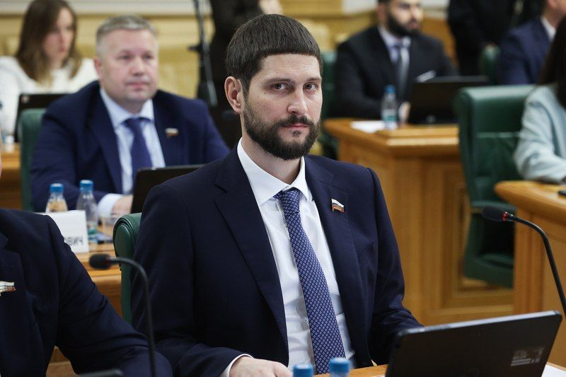 Александр Волошин: #работа_в_СФ. Сегодня в Совете Федерации прошло очередное заседание Комитета по федеративному устройству, региональной политике, местному самоуправлению и делам Севера под председательством Андрея... Александр Волошин: #работа_в_СФ. Сегодня в Совете Федерации прошло очередное заседание Комитета по федеративному устройству, региональной политике, местному самоуправлению и делам Севера под председательством Андрея...