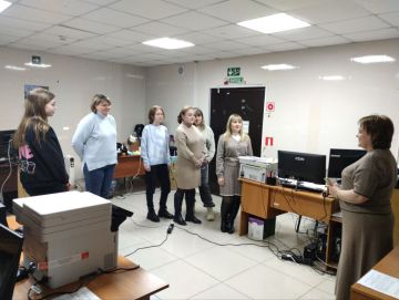 Депутат Тельмановского муниципального совета Елизавета Кямилева организовала встречу с коллективом МКУ «Жилищно-коммунальное хозяйство и благоустройство» Администрации Тельмановского муниципального округа