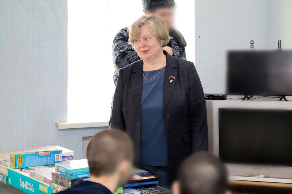 Несовершеннолетних, содержащихся в СИЗО-1, посетила детский омбудсмен Несовершеннолетних, содержащихся в СИЗО-1, посетила детский омбудсмен
