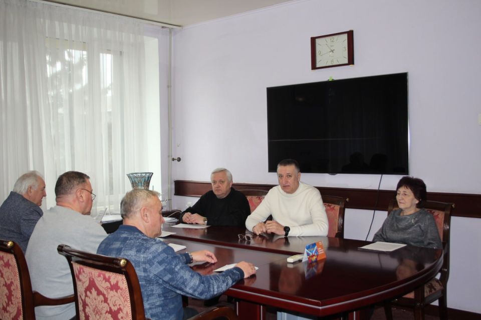 Сегодня, 3 марта, депутат Макеевского городского совета Тарас Сидоренко провел встречу по адресу: г.о. Макеевка, г. Макеевка, пл. Советская, 2, по поручению Главы ДНР Дениса Пушилина Сегодня, 3 марта, депутат Макеевского городского совета Тарас Сидоренко провел встречу по адресу: г.о. Макеевка, г. Макеевка, пл. Советская, 2, по поручению Главы ДНР Дениса Пушилина