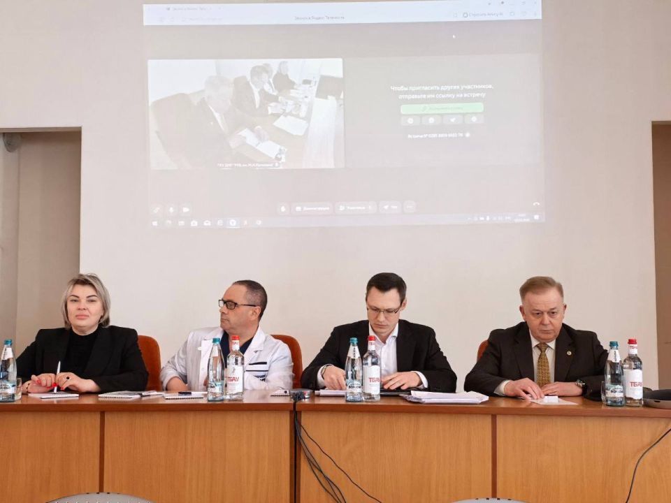 Дмитрий Гарцев: Возглавил Ассоциацию работников здравоохранения ДНР Дмитрий Гарцев: Возглавил Ассоциацию работников здравоохранения ДНР