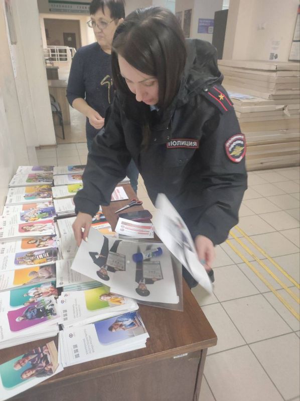 В столице Республики полицейские проводят работу по профилактике мошенничества В столице Республики полицейские проводят работу по профилактике мошенничества