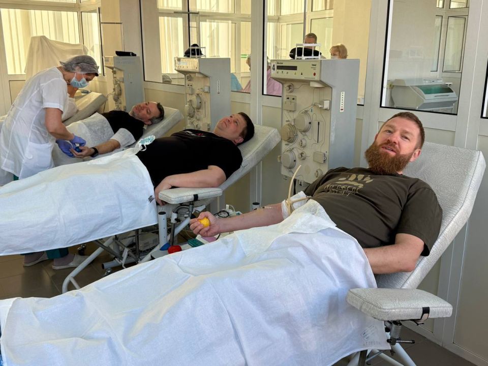 Александр Малькевич: Мода на добро: сдай кровь – спаси жизнь! Александр Малькевич: Мода на добро: сдай кровь – спаси жизнь!
