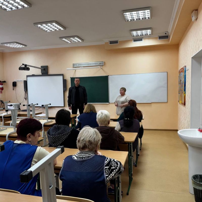 3 марта 2026 года депутаты Горловского городского совета от фракции «Единая Россия» – Роман Конев, Олег Сладкевич, Максим Лебедев, Эдуард Полепкин провели встречи с населением 3 марта 2026 года депутаты Горловского городского совета от фракции «Единая Россия» – Роман Конев, Олег Сладкевич, Максим Лебедев, Эдуард Полепкин провели встречи с населением