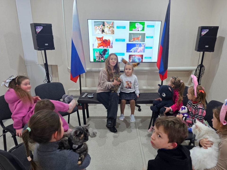 В МБУ «Клуб им. Пушкина г.о. Торез» организовали познавательно-творческий час для детей и родителей В МБУ «Клуб им. Пушкина г.о. Торез» организовали познавательно-творческий час для детей и родителей