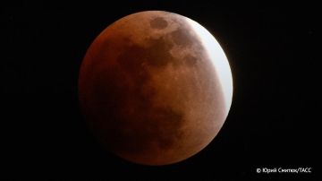 ������ ������ �������� 3 ����� ��������� 59 ����� (� 14:05 �� 15:04 ���)