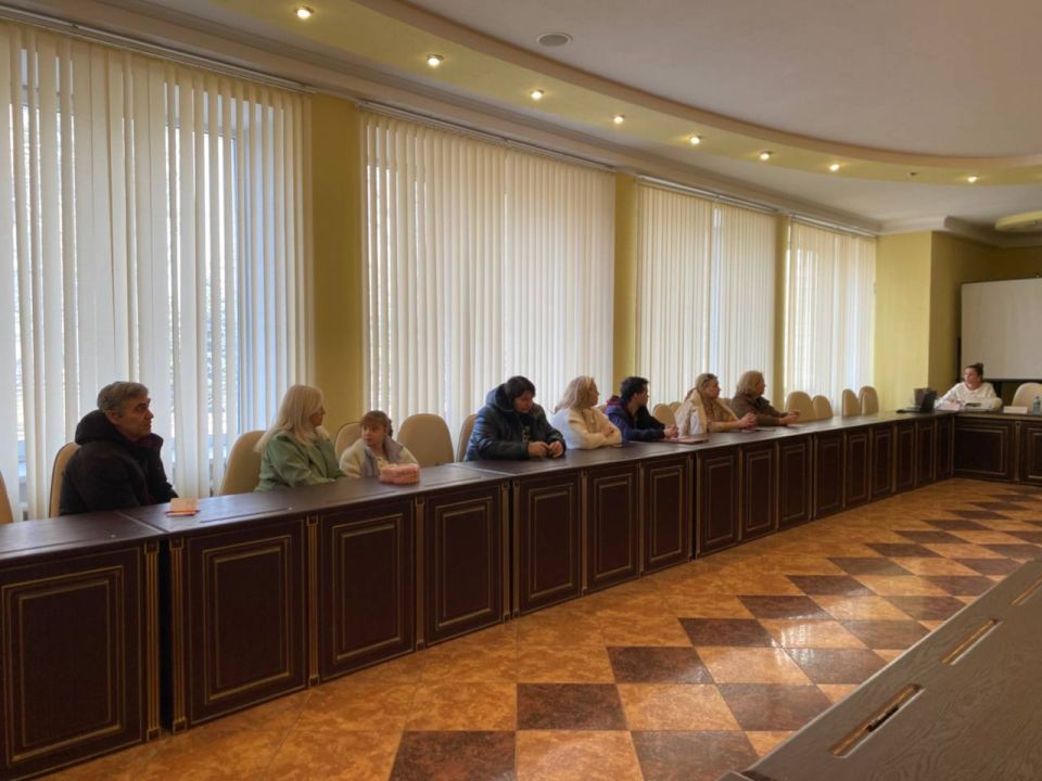 Евгений Поплавский: В администрации округа провел рабочую встречу с представителями Министерства труда ДНР и местными предпринимателями Евгений Поплавский: В администрации округа провел рабочую встречу с представителями Министерства труда ДНР и местными предпринимателями