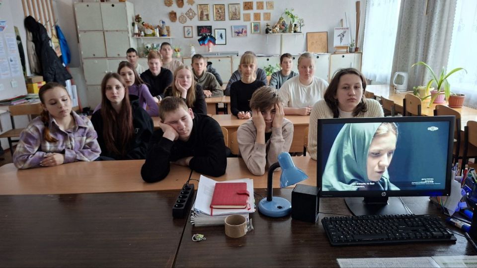 В школе прошёл кинопоказ фильма «Предательство» В школе прошёл кинопоказ фильма «Предательство»