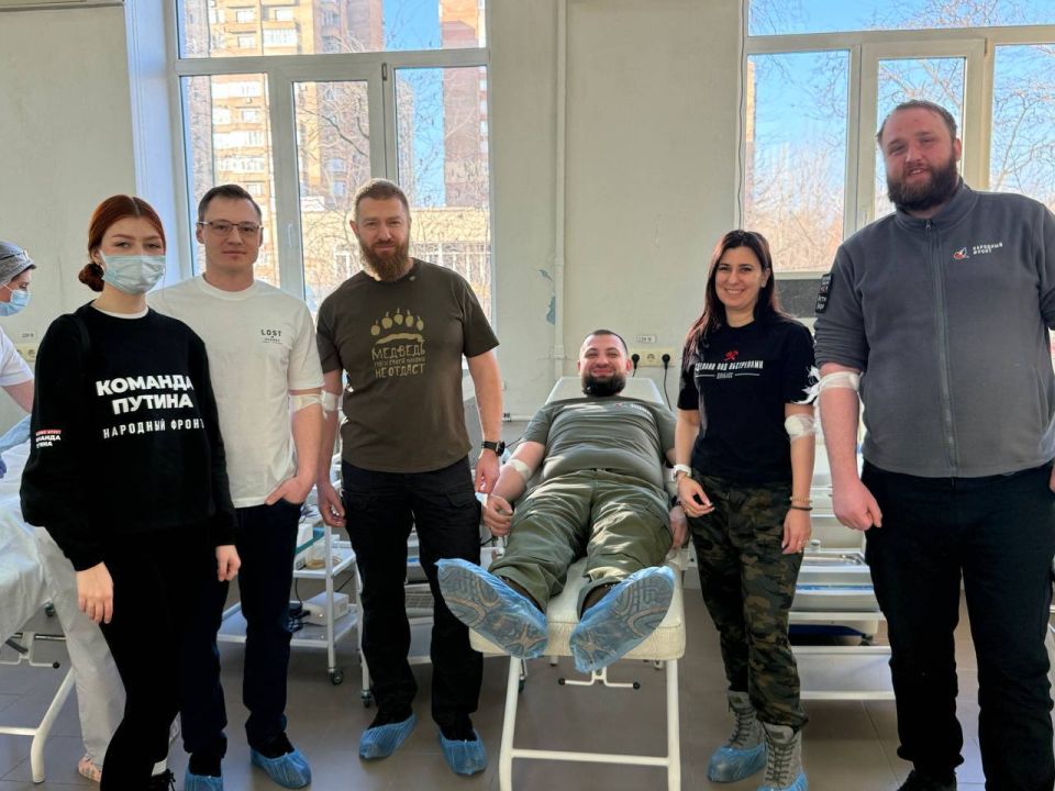 Александр Малькевич: Мода на добро: сдай кровь – спаси жизнь! Александр Малькевич: Мода на добро: сдай кровь – спаси жизнь!