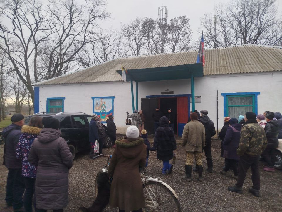 Заместитель главы администрации Старобешевского муниципального округа Михаил Ольмезов провел сход граждан в селе Бела Каменка Заместитель главы администрации Старобешевского муниципального округа Михаил Ольмезов провел сход граждан в селе Бела Каменка
