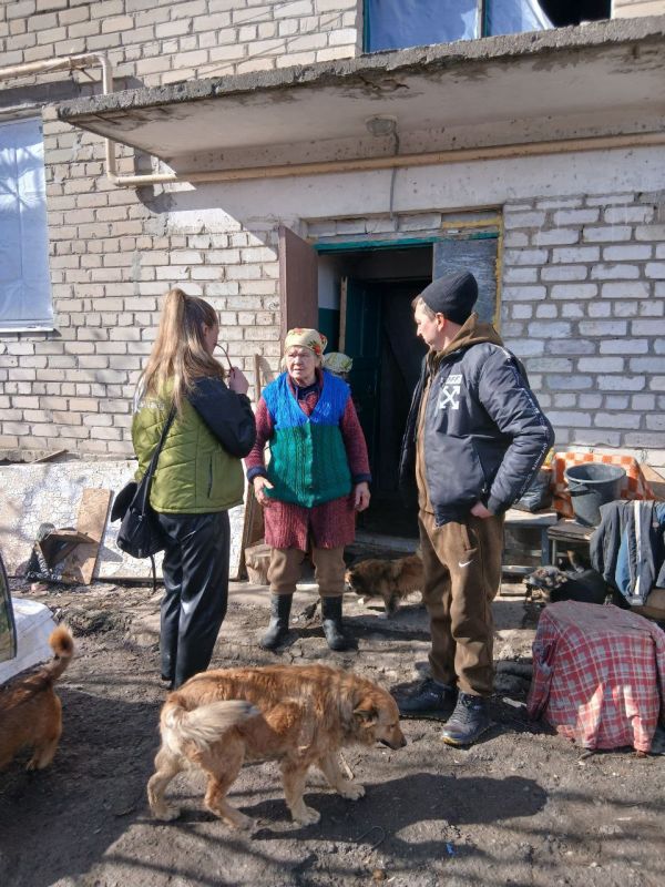 Александр Пеняев: Вчера, 2 марта, поручил заместителю главы Лисовенко Каролине навестить жителей пос Александр Пеняев: Вчера, 2 марта, поручил заместителю главы Лисовенко Каролине навестить жителей пос