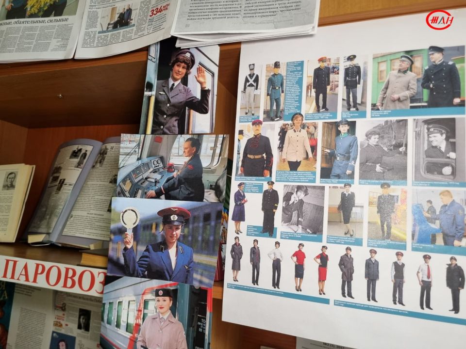 «Девушки, на паровоз!». К Международному женскому дню в Дорожной научно-технической библиотеке и ее филиалах на ст. Волноваха и ст. Дебальцево проходят книжные и фотовыставки, посвящённые труду женщин на железной дороги – от... «Девушки, на паровоз!». К Международному женскому дню в Дорожной научно-технической библиотеке и ее филиалах на ст. Волноваха и ст. Дебальцево проходят книжные и фотовыставки, посвящённые труду женщин на железной дороги – от...