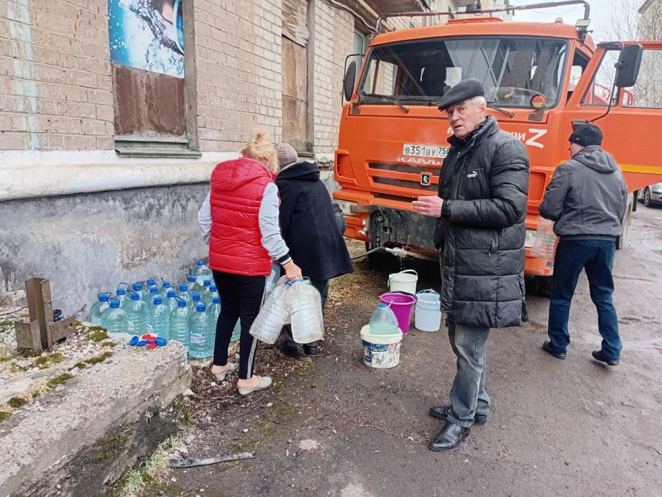 Валентина Харлашка: В преддверии Международного женского дня в Центральной городской библиотеке им. М.Горького состоялось тёплое и душевное мероприятие, посвящённое ветеранскому активу Союза женщин Макеевки Валентина Харлашка: В преддверии Международного женского дня в Центральной городской библиотеке им. М.Горького состоялось тёплое и душевное мероприятие, посвящённое ветеранскому активу Союза женщин Макеевки