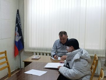 Первый заместитель главы администрации Амвросиевского муниципального округа Борис Бутко провёл приём граждан