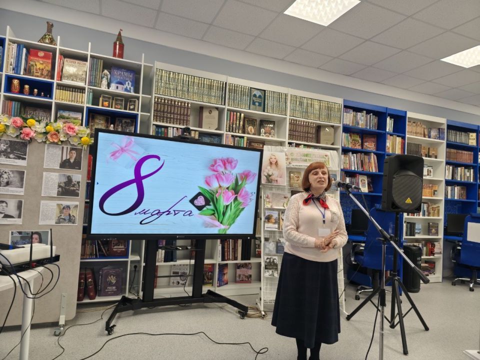 Валентина Харлашка: В преддверии Международного женского дня в Центральной городской библиотеке им. М.Горького состоялось тёплое и душевное мероприятие, посвящённое ветеранскому активу Союза женщин Макеевки Валентина Харлашка: В преддверии Международного женского дня в Центральной городской библиотеке им. М.Горького состоялось тёплое и душевное мероприятие, посвящённое ветеранскому активу Союза женщин Макеевки