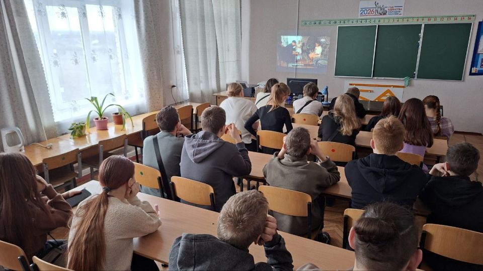 В школе прошёл кинопоказ фильма «Предательство» В школе прошёл кинопоказ фильма «Предательство»