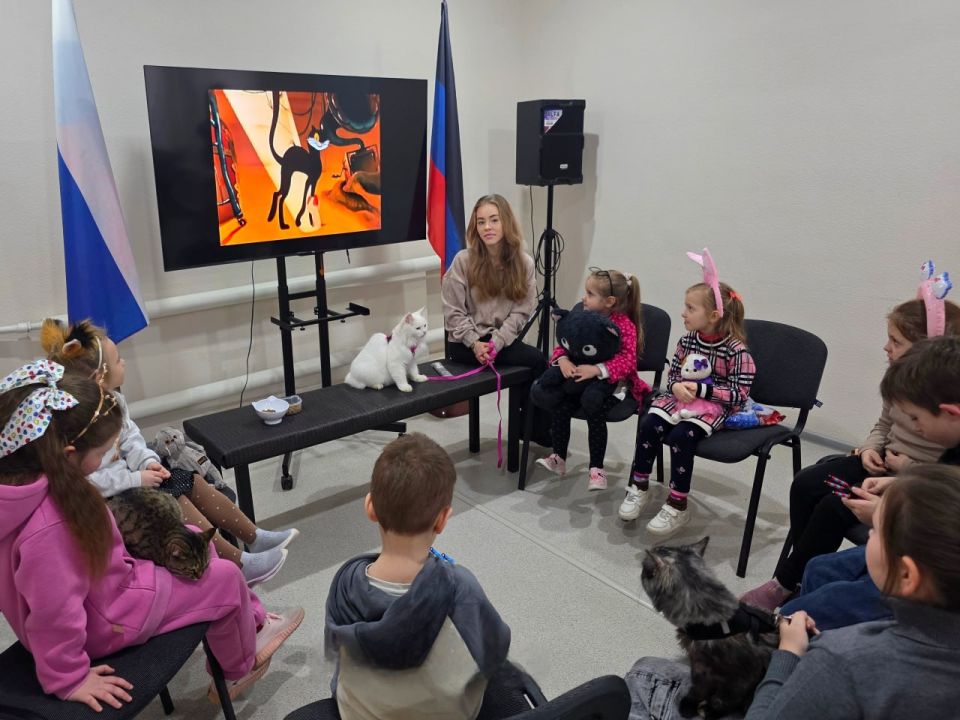 В МБУ «Клуб им. Пушкина г.о. Торез» организовали познавательно-творческий час для детей и родителей В МБУ «Клуб им. Пушкина г.о. Торез» организовали познавательно-творческий час для детей и родителей