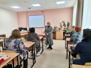 Депутат Дебальцевского городского совета от партии «Единая Россия» Светлана Кашу провела встречу с трудовым коллективом УВК города Светлодарска