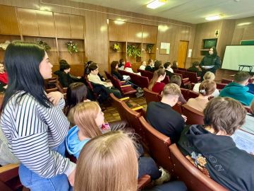 Полицейские провели занятия по профилактике дистанционного мошенничества