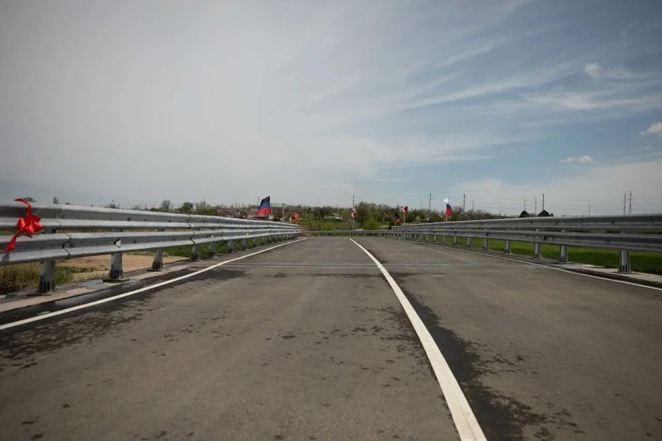 Специалисты из Московской области активно восстанавливают дорожную сеть Новоазовского округа Специалисты из Московской области активно восстанавливают дорожную сеть Новоазовского округа