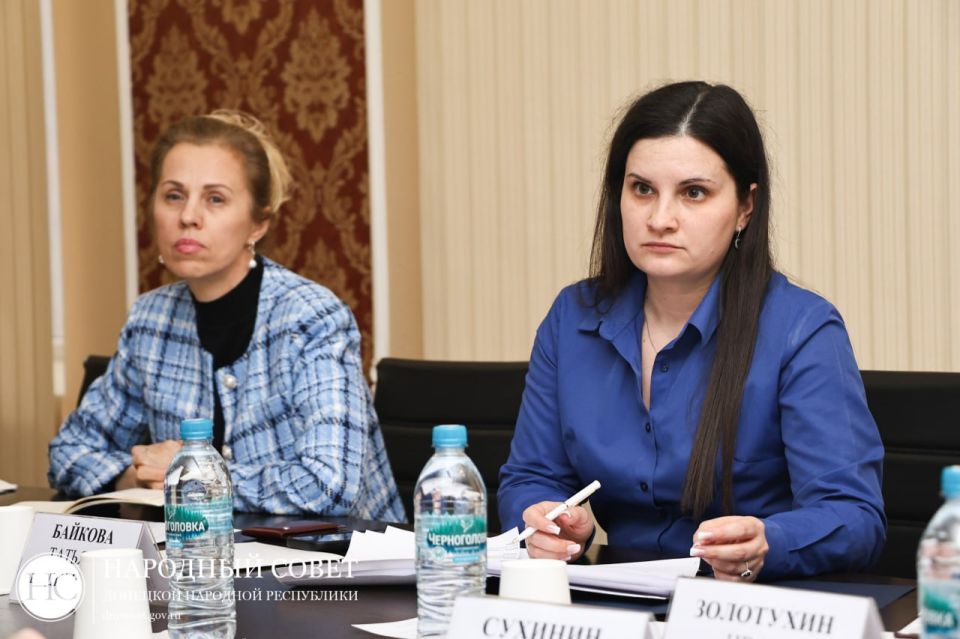 В Народном Совете работают над обращениями граждан В Народном Совете работают над обращениями граждан