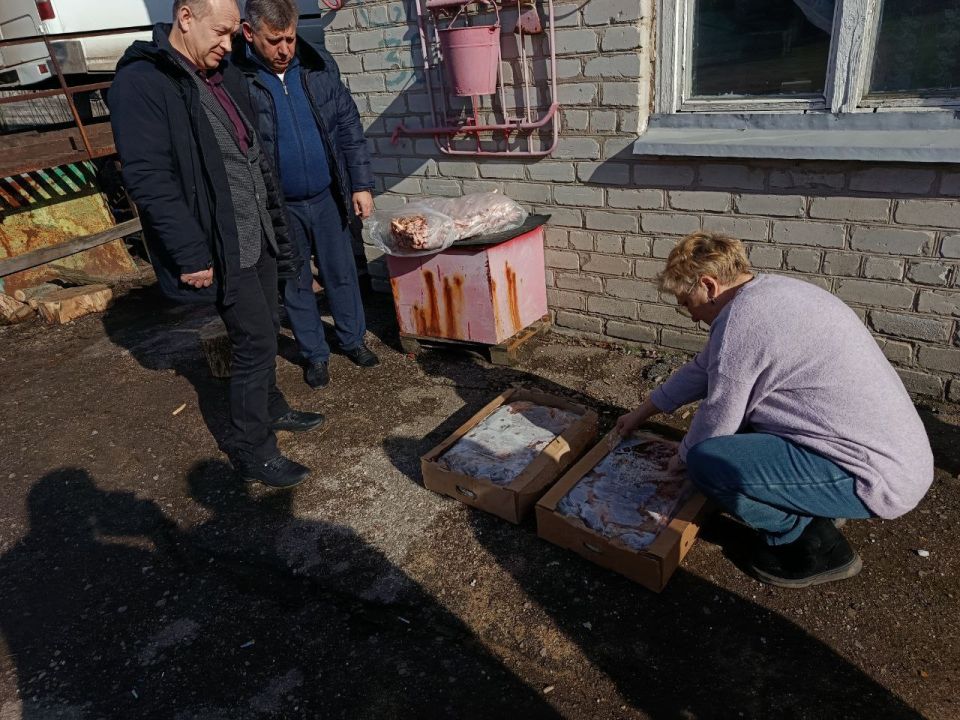 Роман Конев: Депутат Горловского городского совета Сергей Третьяков и заместитель главы администрации Горловки Игорь Горбатов, представляющие партию «Единая Россия», посетили местный пункт временного содержания бездомных... Роман Конев: Депутат Горловского городского совета Сергей Третьяков и заместитель главы администрации Горловки Игорь Горбатов, представляющие партию «Единая Россия», посетили местный пункт временного содержания бездомных...