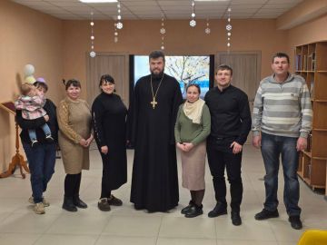 Юрий Хаустов встретился с семьями Волновахи в воскресной школе при храме