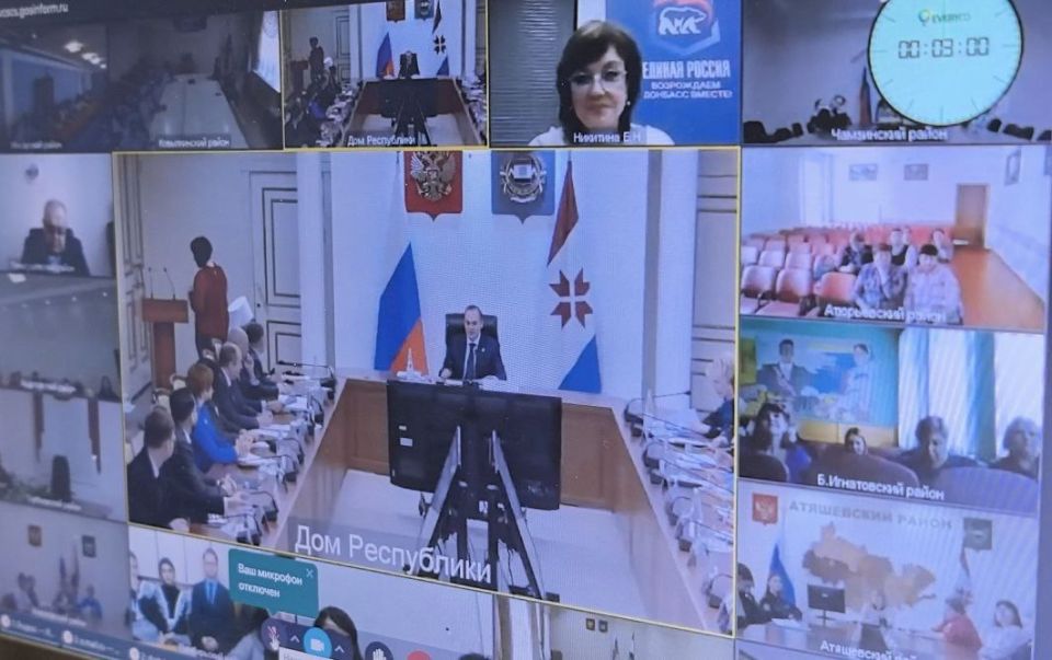Новые акции федерального партийного проекта Единой России «Мир возможностей» обсудили на заседании Общественного совета, который проходил в Мордовии Новые акции федерального партийного проекта Единой России «Мир возможностей» обсудили на заседании Общественного совета, который проходил в Мордовии