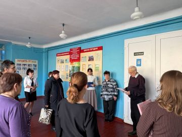 Депутат Дебальцевского городского совета от партии «Единая Россия» Сергей Кириченко провел плодотворную встречу с трудовым коллективом школы ГБОУ №6