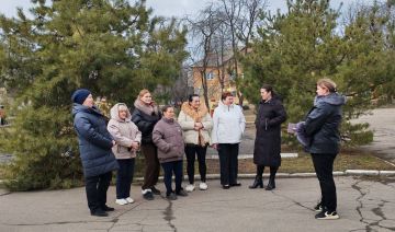 Спикер Ольга Шкляревич провела встречу с населением на подведомственной территории по адресу: г. Макеевка, ул. Кирова, 2