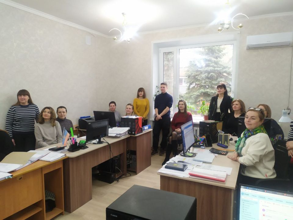 4 марта заместитель главы администрации городского округа Торез Александр Люлькович провел встречу с трудовым коллективом Управления финансов администрации городского округа Торез 4 марта заместитель главы администрации городского округа Торез Александр Люлькович провел встречу с трудовым коллективом Управления финансов администрации городского округа Торез