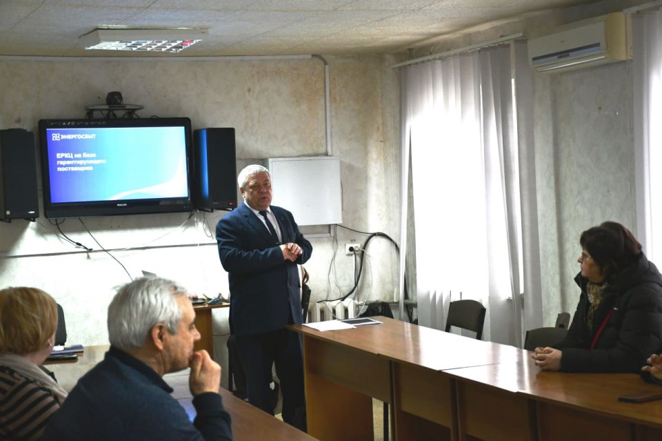 Представители «Энергосбыта» обсудили с председателями ТСН вопросы взаимодействия в Кировском Представители «Энергосбыта» обсудили с председателями ТСН вопросы взаимодействия в Кировском