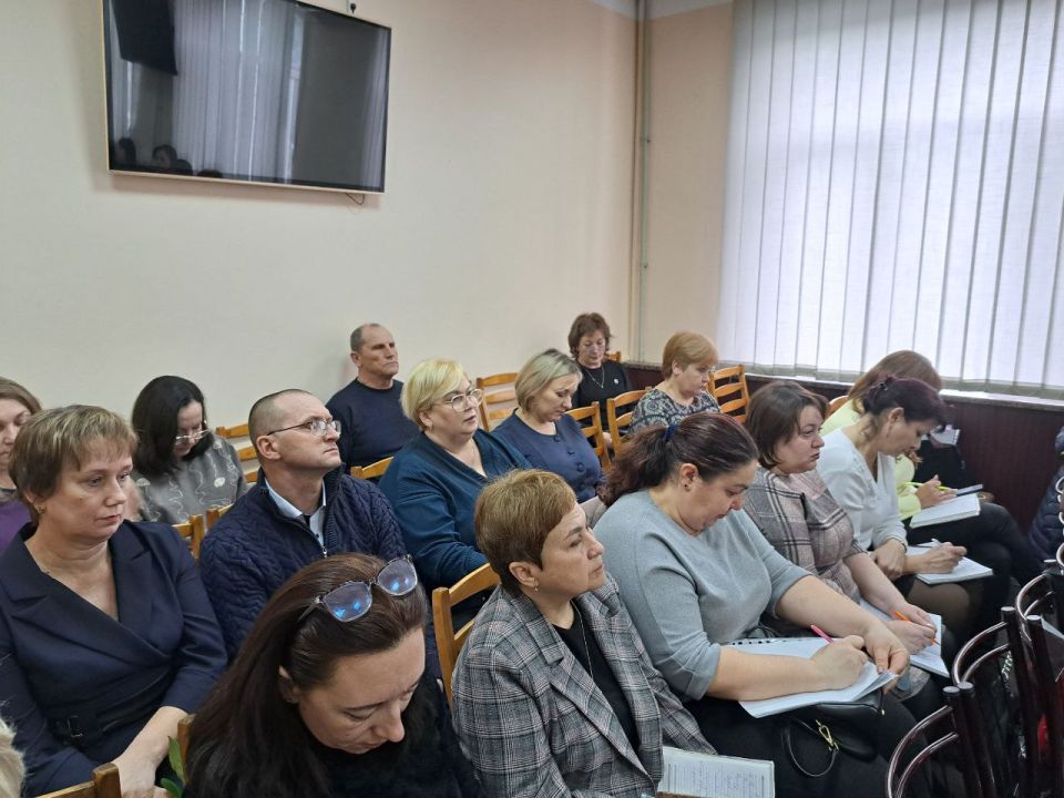 Александр Шатов: В Шахтерске провели аппаратное совещание Александр Шатов: В Шахтерске провели аппаратное совещание