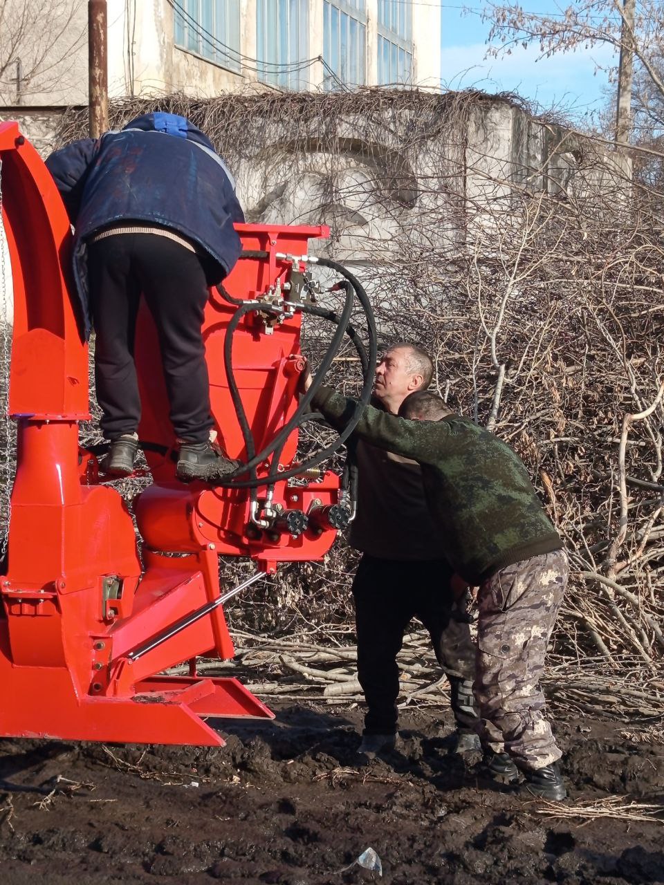 Коммунальные службы провели масштабные работы по благоустройству в Старобешевском округе Коммунальные службы провели масштабные работы по благоустройству в Старобешевском округе