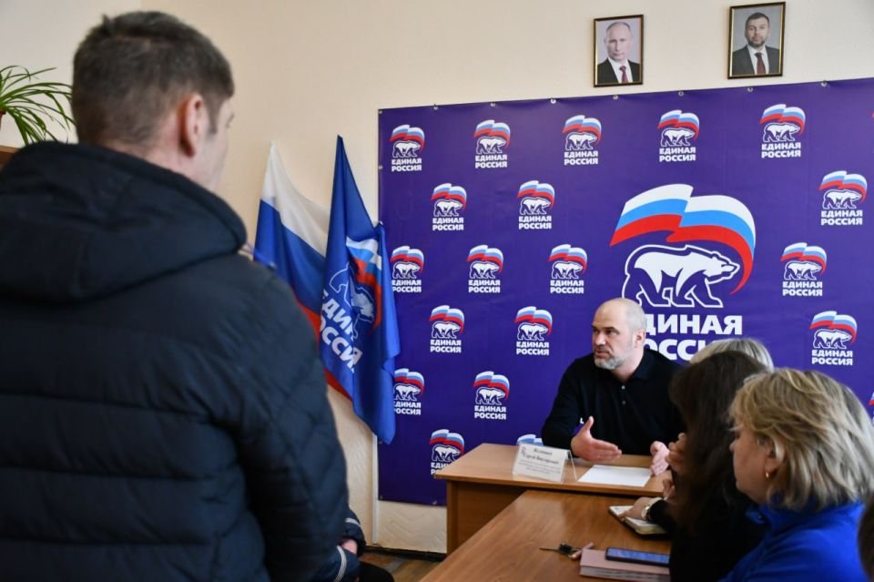 Сергей Желновач: 3 марта в общественной приемной Всероссийской политической партии «Единая Россия» провел прием граждан Сергей Желновач: 3 марта в общественной приемной Всероссийской политической партии «Единая Россия» провел прием граждан