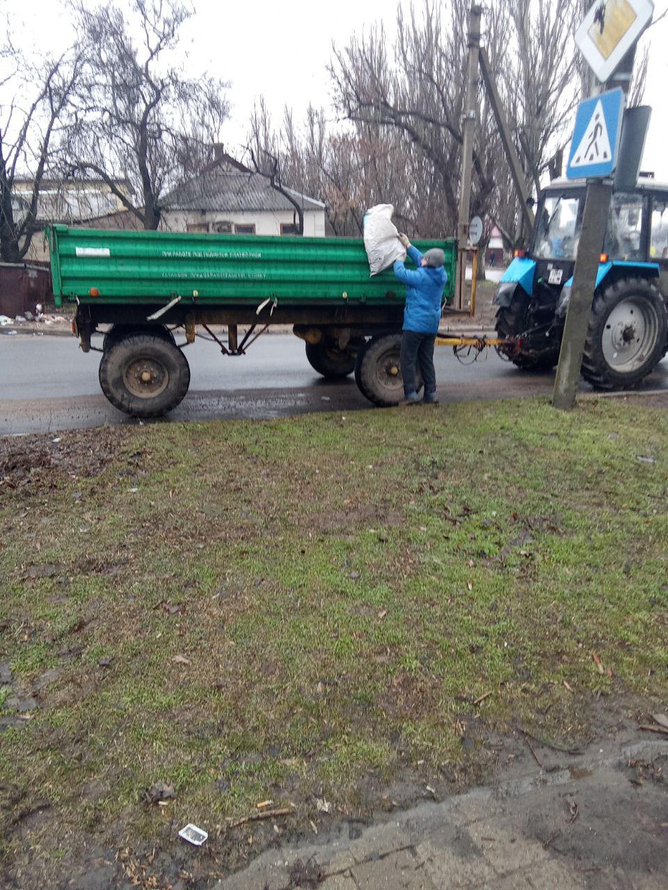 Коммунальные службы провели масштабные работы по благоустройству в Старобешевском округе Коммунальные службы провели масштабные работы по благоустройству в Старобешевском округе