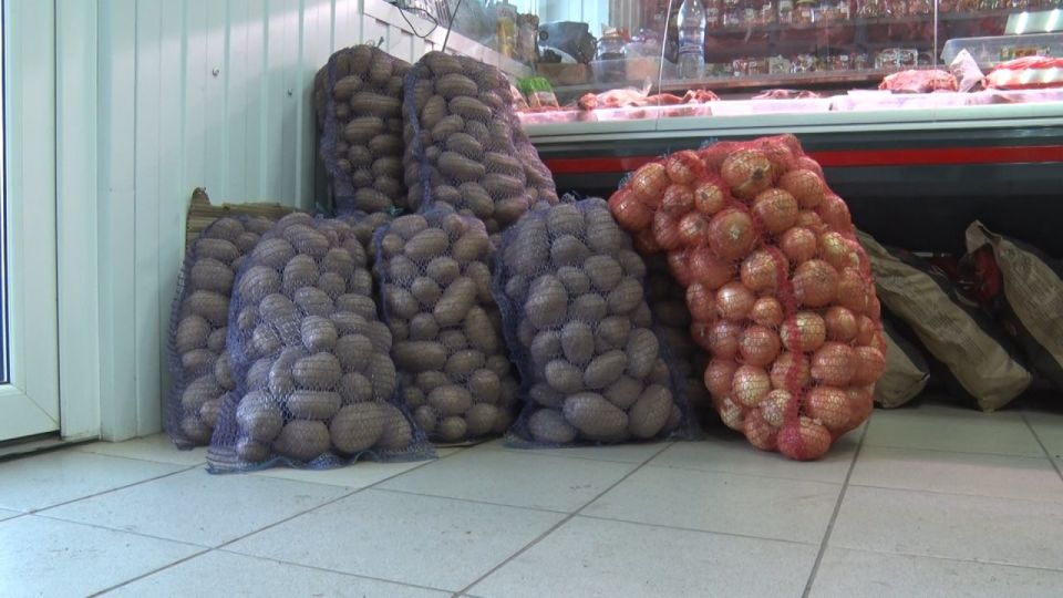 Иван Приходько: Активисты Народного контроля проверили ряд магазинов в Калининском районе Горловки Иван Приходько: Активисты Народного контроля проверили ряд магазинов в Калининском районе Горловки