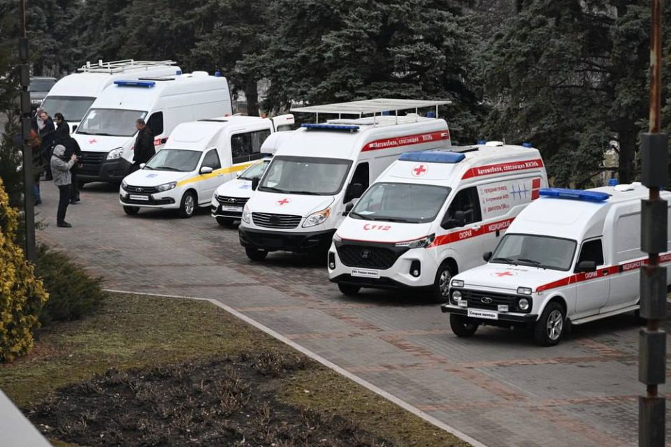 Денис Пушилин: Передали автомобиль скорой помощи медотряду Добровольческого корпуса Денис Пушилин: Передали автомобиль скорой помощи медотряду Добровольческого корпуса