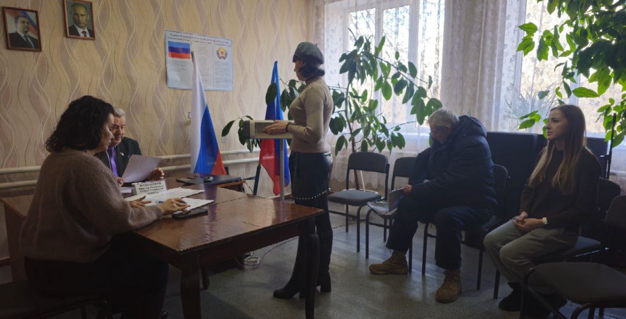 Виктор Водолацкий: В рамках региональной недели провел очередной прием на территории Луганской Народной Республики Виктор Водолацкий: В рамках региональной недели провел очередной прием на территории Луганской Народной Республики