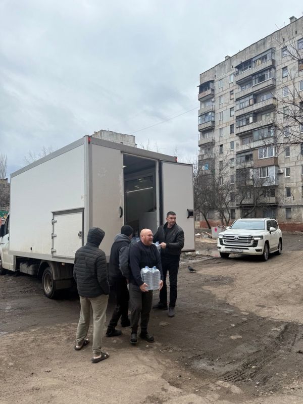 Роман Конев: 4 марта 2026 года депутаты Горловского городского совета от фракции «Единая Россия» – София Потапова, Александр Бобровский, Светлана Евсеенко, Николай Гальченко, Алексей Костин, Игорь Толкачёв, Елена Кузьмина и... Роман Конев: 4 марта 2026 года депутаты Горловского городского совета от фракции «Единая Россия» – София Потапова, Александр Бобровский, Светлана Евсеенко, Николай Гальченко, Алексей Костин, Игорь Толкачёв, Елена Кузьмина и...