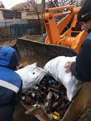 Коммунальные службы провели масштабные работы по благоустройству в Старобешевском округе